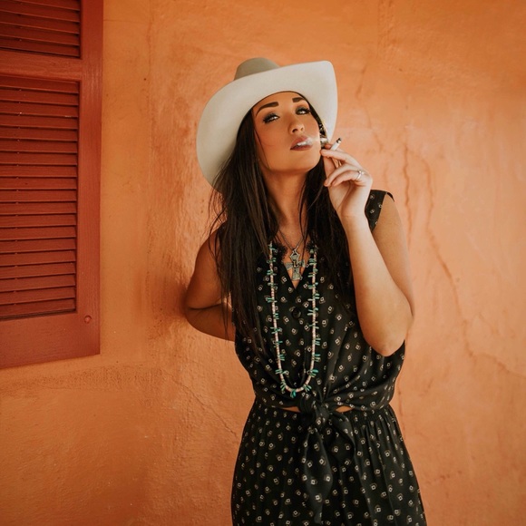 Meet your posher; Lo - Picture 1 of 2